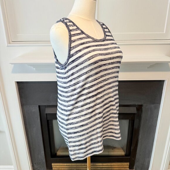 ⚓ Market & Spruce Navy Stripe Tank Top – Size Medium 🐚 - Picture 2 of 10